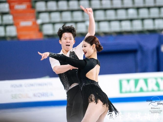 肖紫兮坦言参赛四大洲紧张到想吐 何凌昊:希望展现赏心夺目节目 肖紫兮坦言参赛四大洲紧张到想吐 何凌昊:希望展现赏心夺目节目